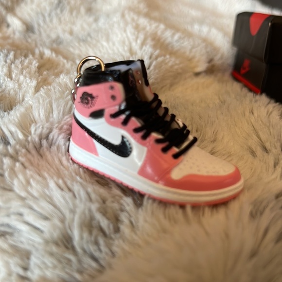 Jordan Other - Air Jordan I Mid “Hyper Pink” Keychain